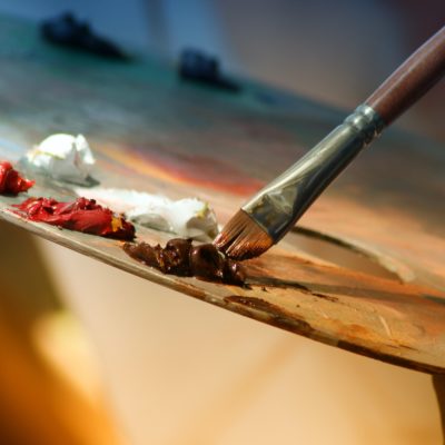 Painter's brush with oil paints